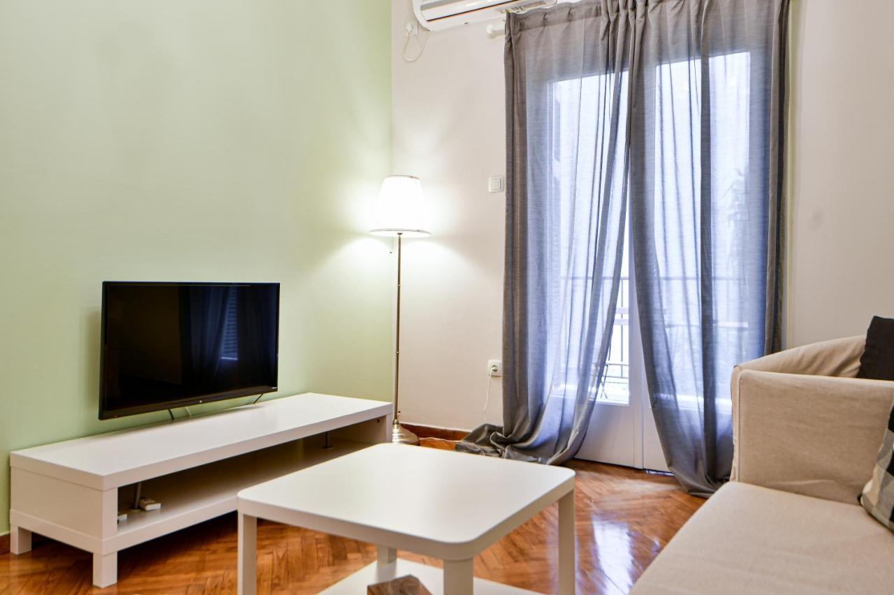 Thiras Lovely Apartment By Zain Ateny Zewnętrze zdjęcie